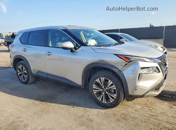 JN8AT3BB0MW225733 2021 NISSAN ROGUE Silver Delantero derecho