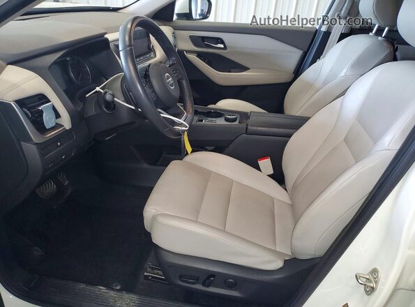 JN8AT3BB4MW237710 2021 NISSAN ROGUE Белый Вид салона спереди