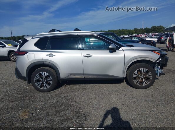 JN8AT3BB9MW212575 2021 NISSAN ROGUE Серебряный Вид задней части салона