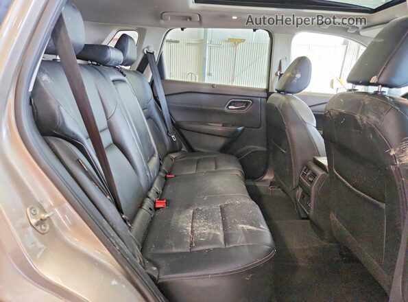 JN8AT3CA1MW019794 2021 NISSAN ROGUE Silver Հետևի նստատեղերի տեսք