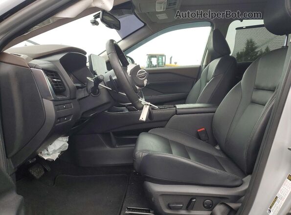JN8AT3CB3MW223389 2021 NISSAN ROGUE Silver Вид салону спереду