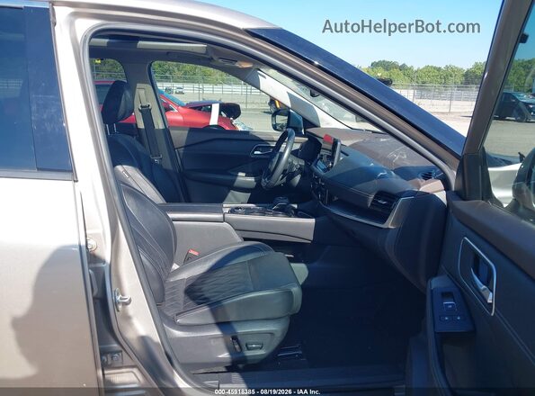 JN8AT3DD9MW313808 2021 NISSAN ROGUE Silver წინა სალონის ხედი