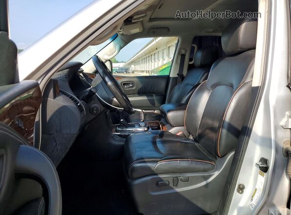JN8AY2NE3H9706047 2017 NISSAN ARMADA Серебряный Вид салона спереди