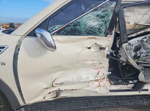 JN8AY2NF4J9330991 2018 NISSAN ARMADA White Vista interior delantera