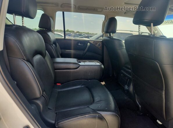 JN8AZ2NE5H9160896 2017 INFINITI QX80 White Widok wnętrza z tyłu