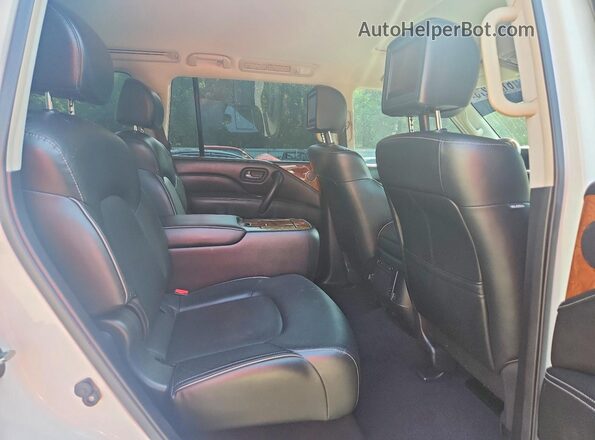 JN8AZ2NF8K9686777 2019 INFINITI QX80 White Widok wnętrza z tyłu