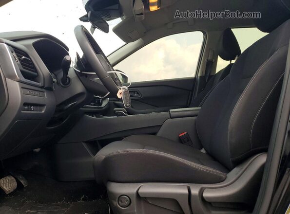 JN8BT3AB4RW437984 2024 NISSAN ROGUE Black Вид салону спереду