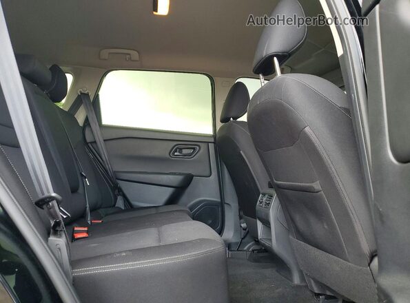 JN8BT3AB4RW437984 2024 NISSAN ROGUE Black Вид задньої частини салону