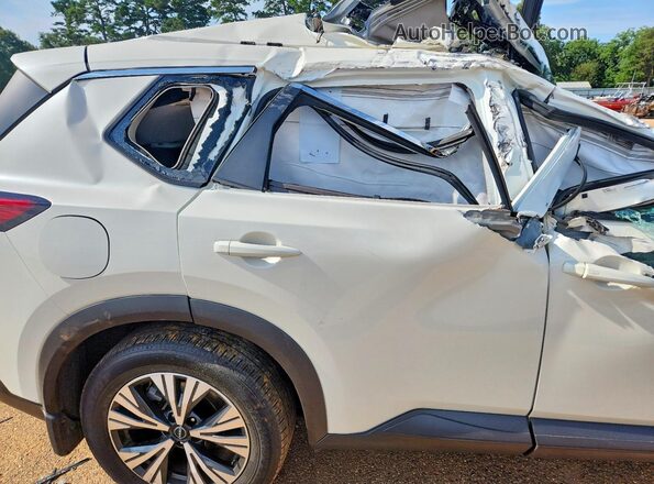 JN8BT3BA0PW428993 2023 NISSAN ROGUE White უკანა სავარძლების ხედი