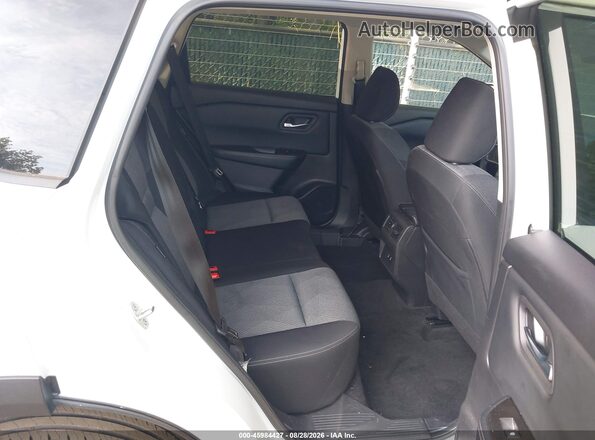 JN8BT3BA5SW009482 2025 NISSAN ROGUE White Widok naklejki z numerem VIN