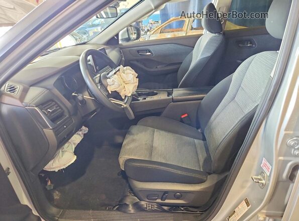 JN8BT3BA6PW416024 2023 NISSAN ROGUE Silver Front interior view