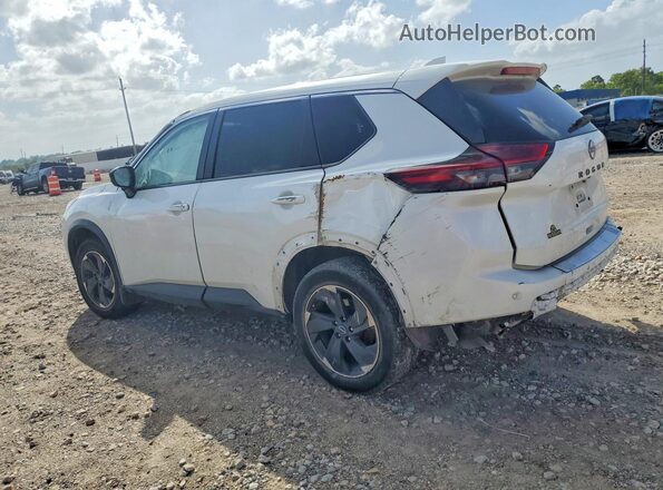 JN8BT3BA7SW011105 2025 NISSAN ROGUE White Trasero izquierdo