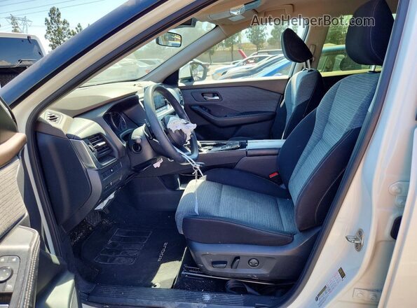 JN8BT3BA9PW426773 2023 NISSAN ROGUE White წინა სალონის ხედი