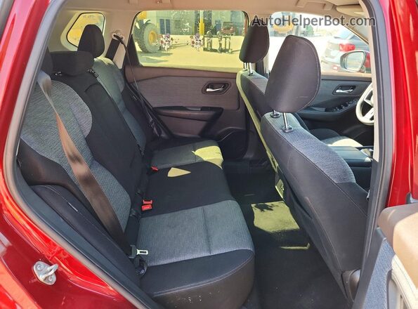 JN8BT3BAXPW012921 2023 NISSAN ROGUE Красный Вид задней части салона