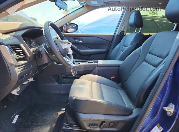 JN8BT3BB0PW486093 2023 NISSAN ROGUE Синий Вид салона спереди
