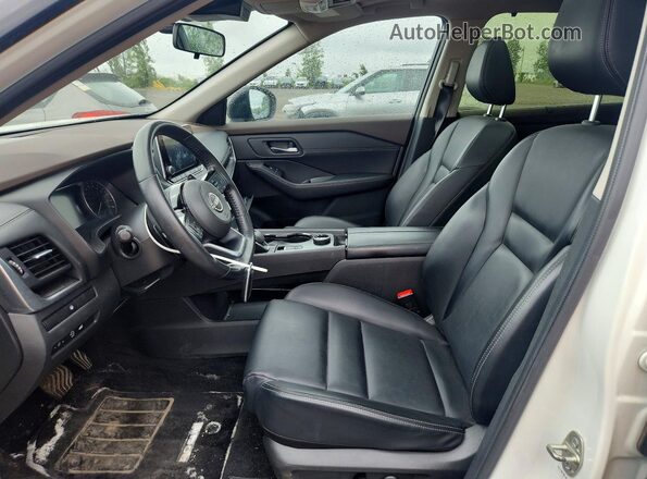 JN8BT3BB9PW203738 2023 NISSAN ROGUE Белый Вид салона спереди