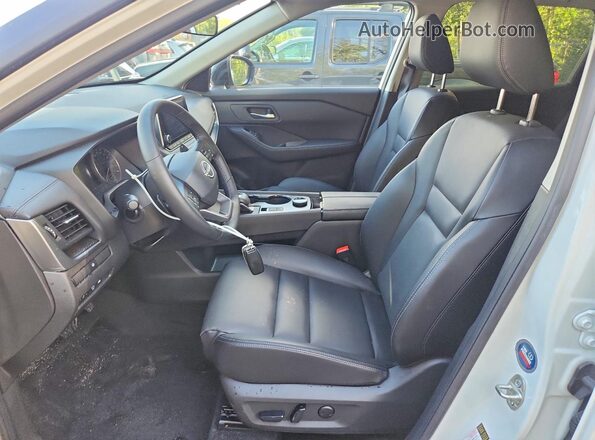 JN8BT3BB9SW431277 2025 NISSAN ROGUE White წინა სალონის ხედი