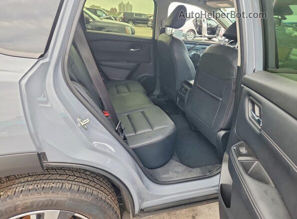 JN8BT3CA8SW005893 2025 NISSAN ROGUE Gray Rear interior view