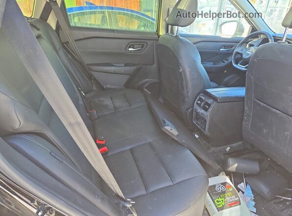 JN8BT3CB7RW428953 2024 NISSAN ROGUE Черный Вид задней части салона