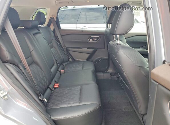 JN8BT3DC6PW102436 2023 NISSAN ROGUE Серебряный Вид задней части салона