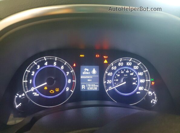 JN8CS1MWXHM410034 2017 INFINITI QX70 White Սարքավորումների վահանակի տեսք