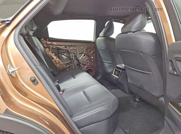 JTDAAAAF0T3039765 2026 TOYOTA CROWN Brown Widok tylnych siedzeń