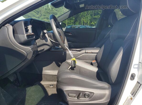 JTDAAAAF1S3032970 2025 TOYOTA CROWN White Widok wnętrza z przodu