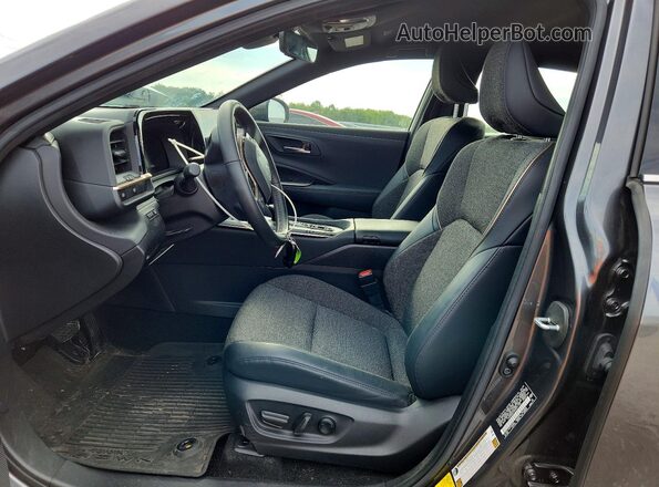 JTDAAAAF3P3011125 2023 TOYOTA CROWN Gray Front interior view