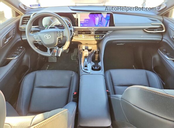JTDAAAAF3S3033036 2025 TOYOTA CROWN White Widok deski rozdzielczej