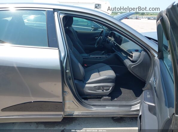JTDAAAAF4P3014017 2023 TOYOTA CROWN Gray Вид салону спереду