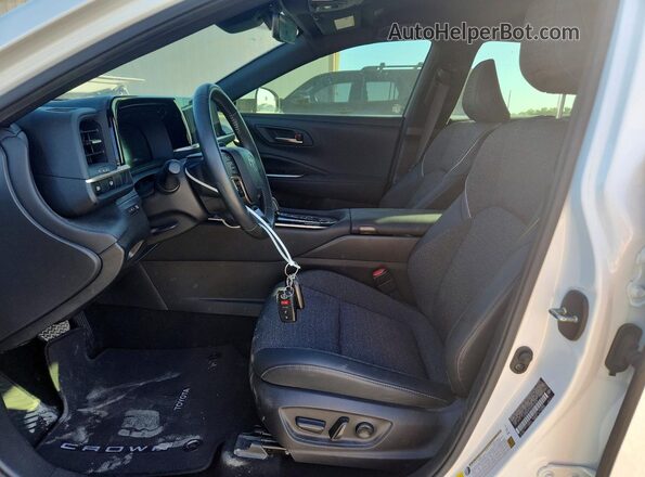 JTDAAAAF5R3022226 2024 TOYOTA CROWN Белый Вид салона спереди