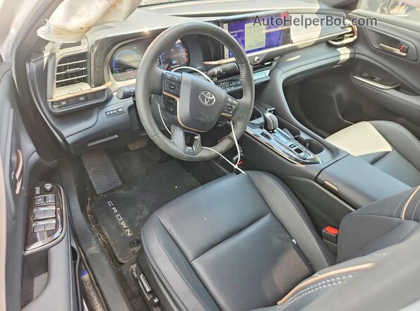 JTDAAAAF6S3032107 2025 TOYOTA CROWN White Вид панелі приладів