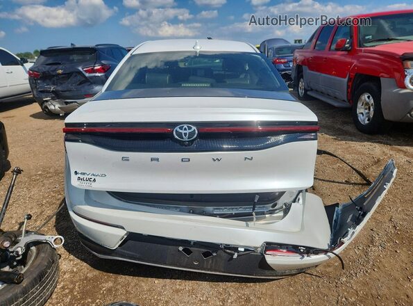 JTDAAAAF6S3032107 2025 TOYOTA CROWN White Вид ззаду