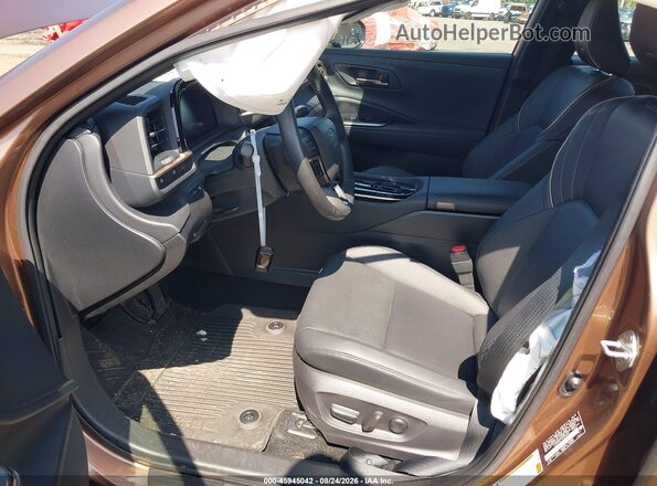 JTDAAAAF7S3033640 2025 TOYOTA CROWN Коричневый Вид салона спереди