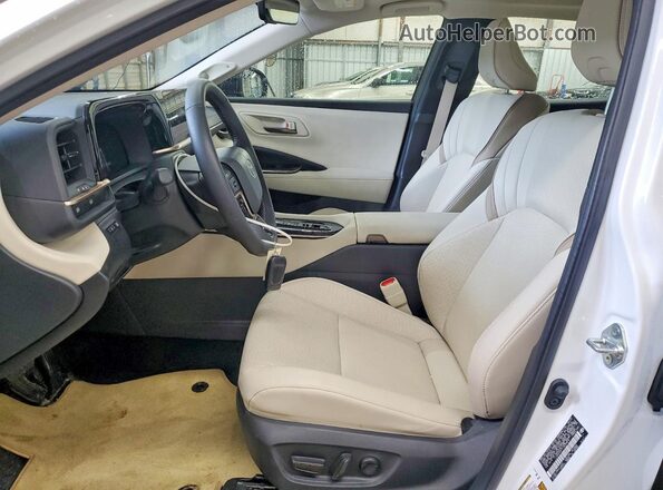 JTDAAAAF9T3039876 2026 TOYOTA CROWN White Vista interior delantera