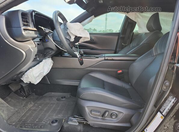 JTDAAAAFXS3032613 2025 TOYOTA CROWN Black Front interior view