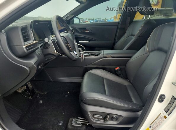 JTDACAAJXS3011422 2025 TOYOTA CROWN Белый Вид салона спереди