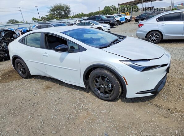 JTDACAAU0T3080194 2026 TOYOTA PRIUS White Delantero derecho