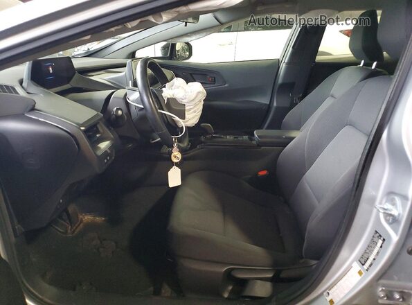 JTDACAAU3P3004314 2023 TOYOTA PRIUS Silver Vista interior delantera