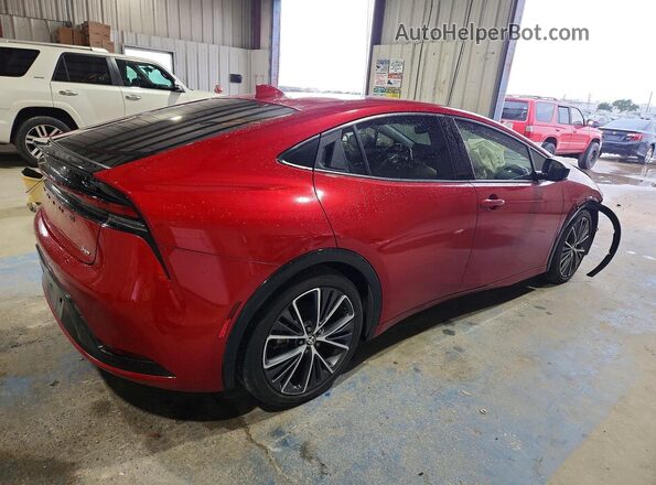 JTDACAAU3P3010890 2023 TOYOTA PRIUS Красный Задняя правая четверть