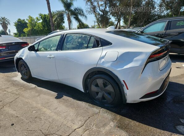 JTDACAAU4R3027197 2024 TOYOTA PRIUS White 