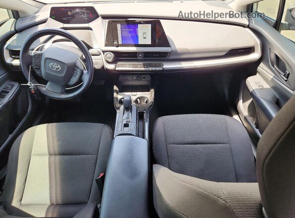 JTDACAAU5R3017276 2024 TOYOTA PRIUS Silver Dashboard view