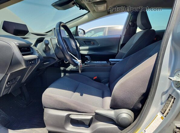JTDACAAU5R3017276 2024 TOYOTA PRIUS Silver Front interior view
