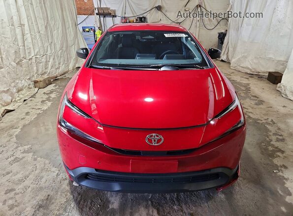 JTDACAAU5T3080031 2026 TOYOTA PRIUS Red Вид спереду