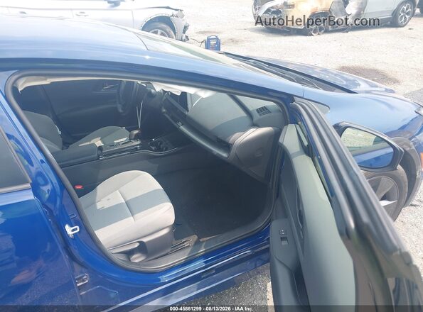 JTDACAAU6R3026035 2024 TOYOTA PRIUS Blue Vista interior delantera