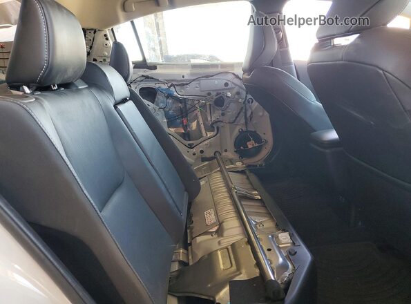 JTDACAAU6S3053709 2025 TOYOTA PRIUS Белый Вид задних сидений