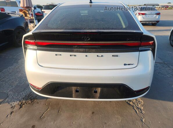 JTDACAAU6S3060482 2025 TOYOTA PRIUS White Հետևի տեսք