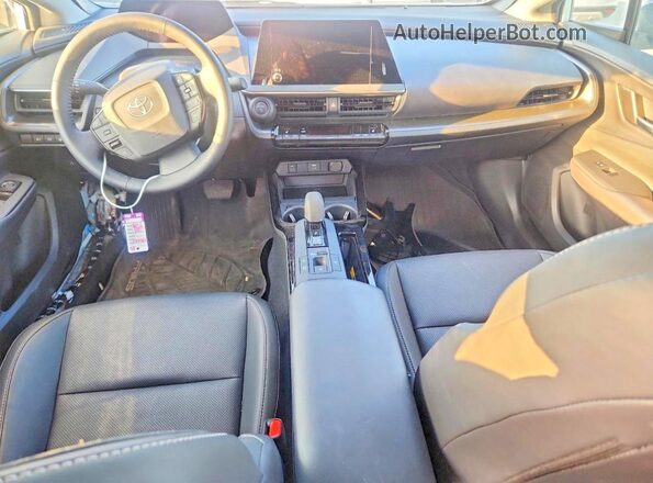 JTDACAAU6S3060482 2025 TOYOTA PRIUS White Առջևի վահանակի տեսք