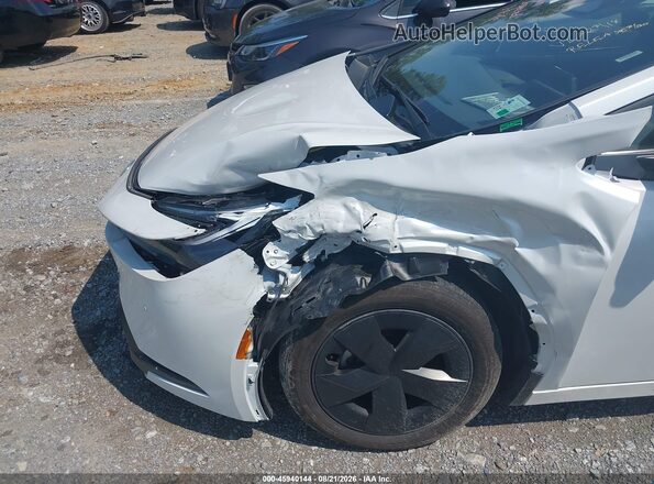JTDACAAU7T3075736 2026 TOYOTA PRIUS White Вид спереду
