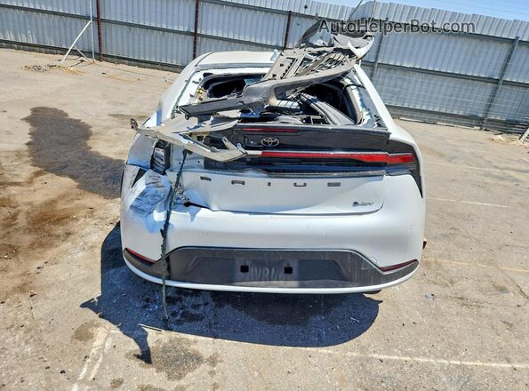 JTDACAAU8P3011372 2023 TOYOTA PRIUS Белый Вид сзади